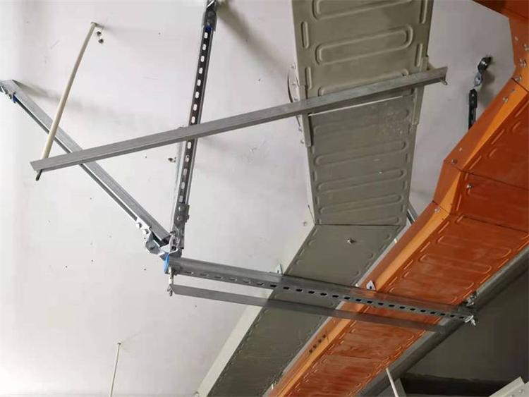 鋼結構廠房抗震支架水電風組合支架電鍍鋅抗震支吊架熱鍍鋅抗震支架